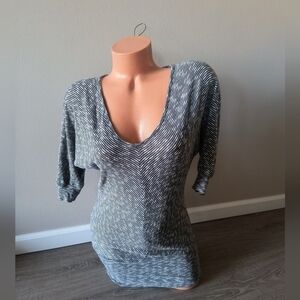 Soprano Women's Vneck Dolman Sleeve Striped Knit Sweater Top Gray White Size S